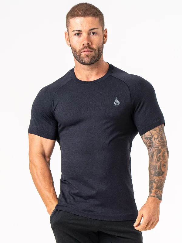 modern t-shirts for men -Element Seamless T-Shirt - Black