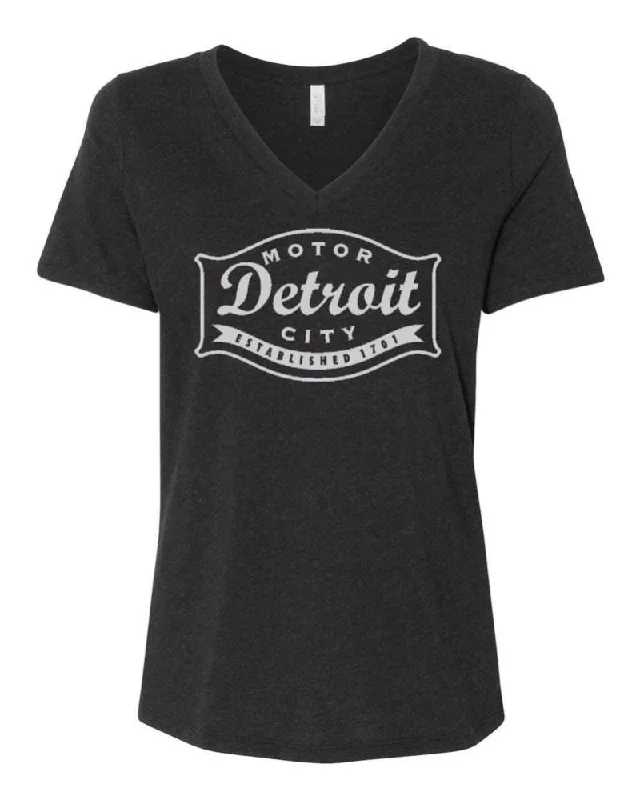 casual graphic t-shirts for men -Ladies Relaxed V-neck Detroit Buckle T-shirt - Heather Black