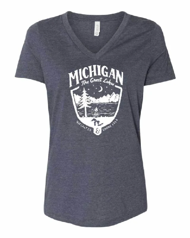 men's graphic tees for layering -Ladies Relaxed V-neck Michigan Shield T-shirt - Heather Navy